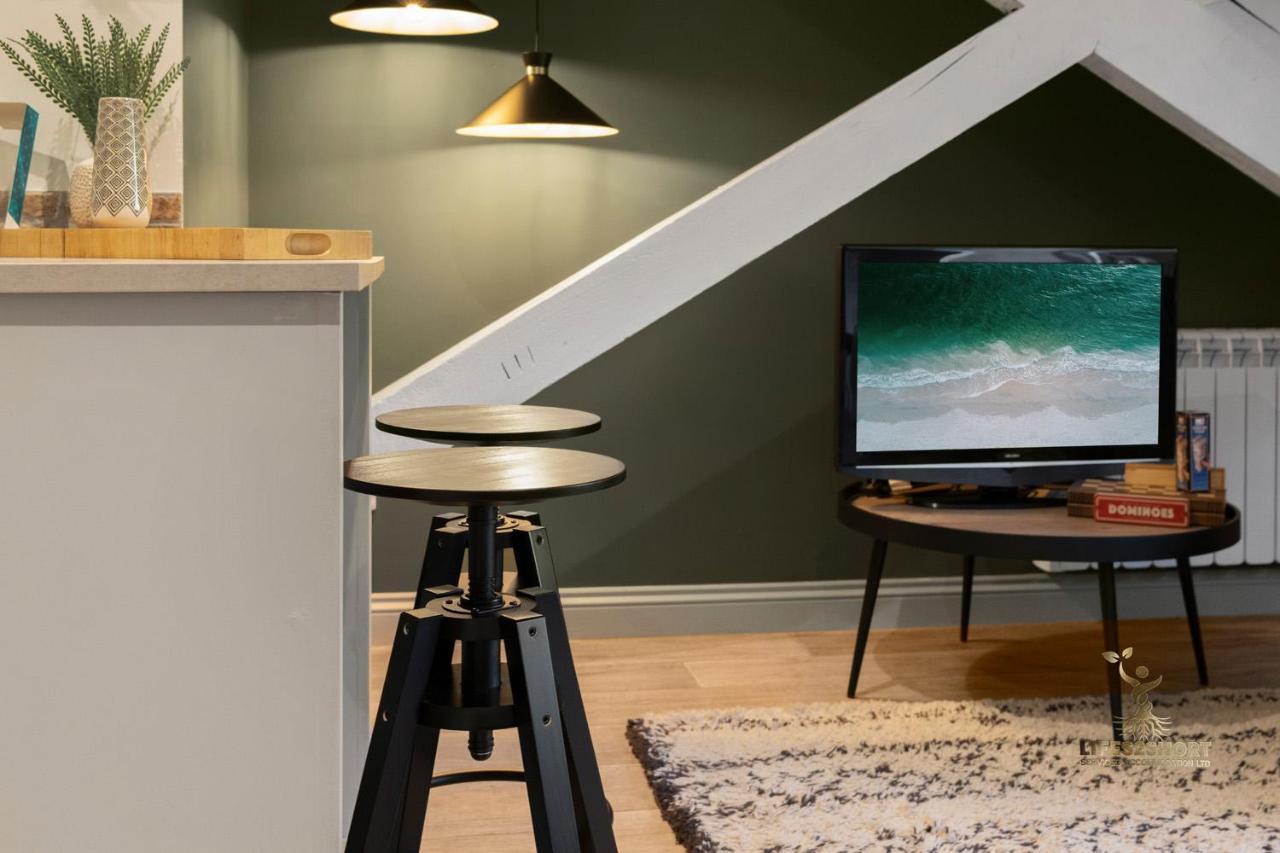 Luxe Courtyard Apartment For 4 Near Exeter City Centre 외부 사진